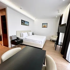 Sea Breeze White Апартаменты